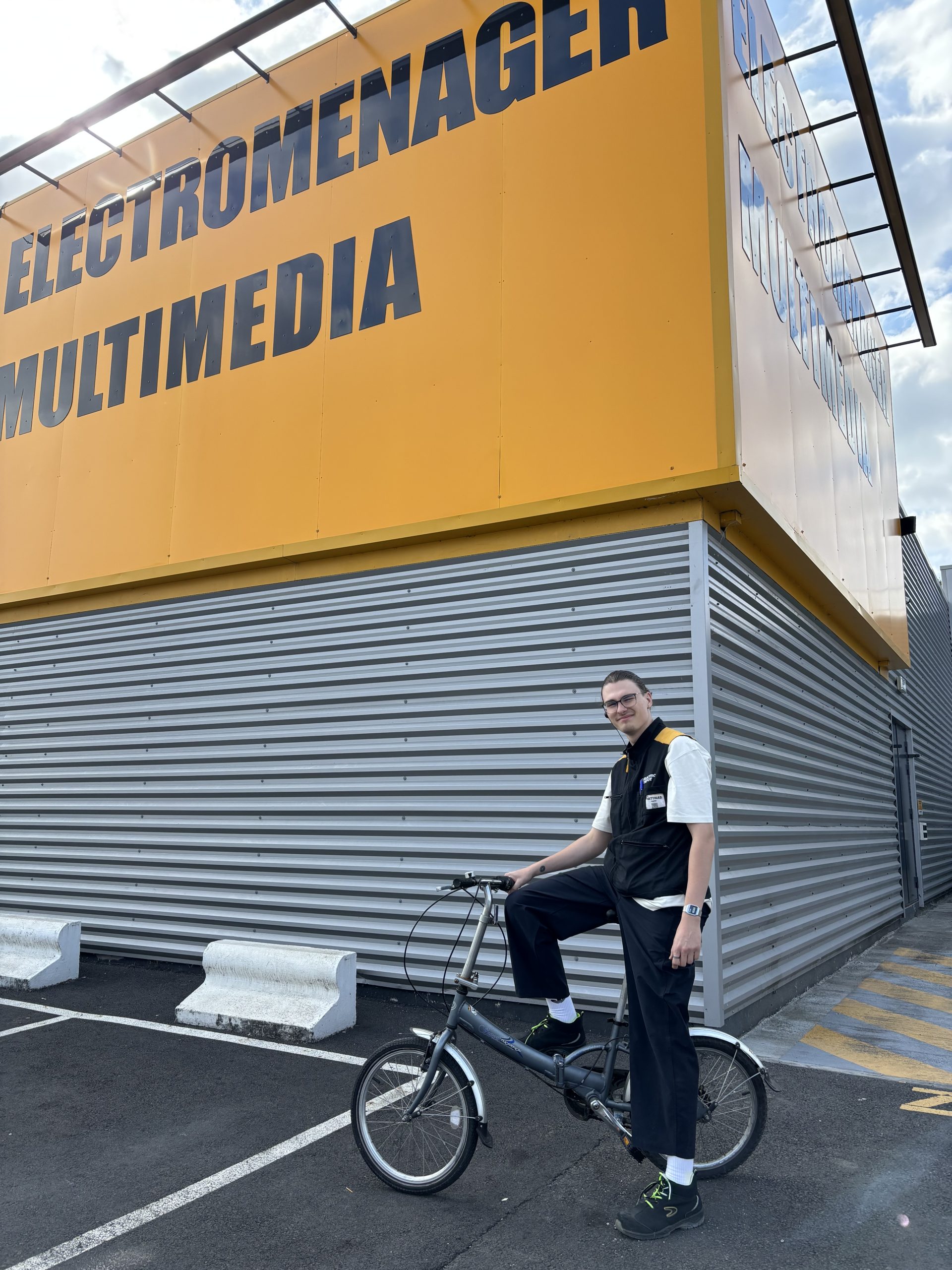 ELECTRO DEPOT_Mai à vélo